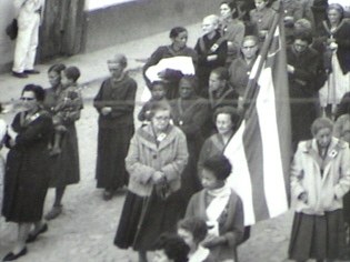 Procissão em fotografia preservada entre os documentos de Maria Escolástica de Freitas Nogueira