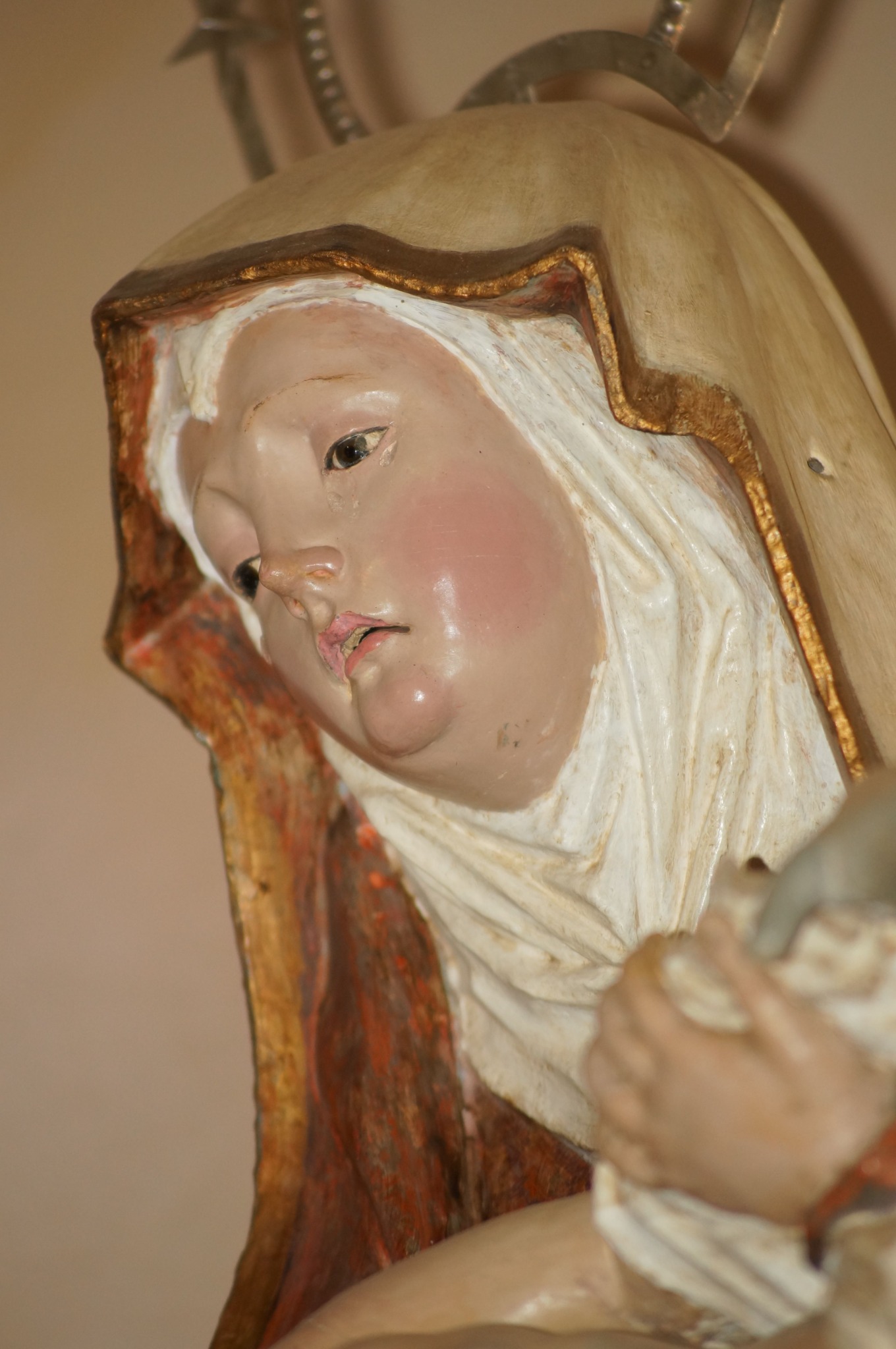 Detalhe do rosto de Nossa Senhora da Piedade